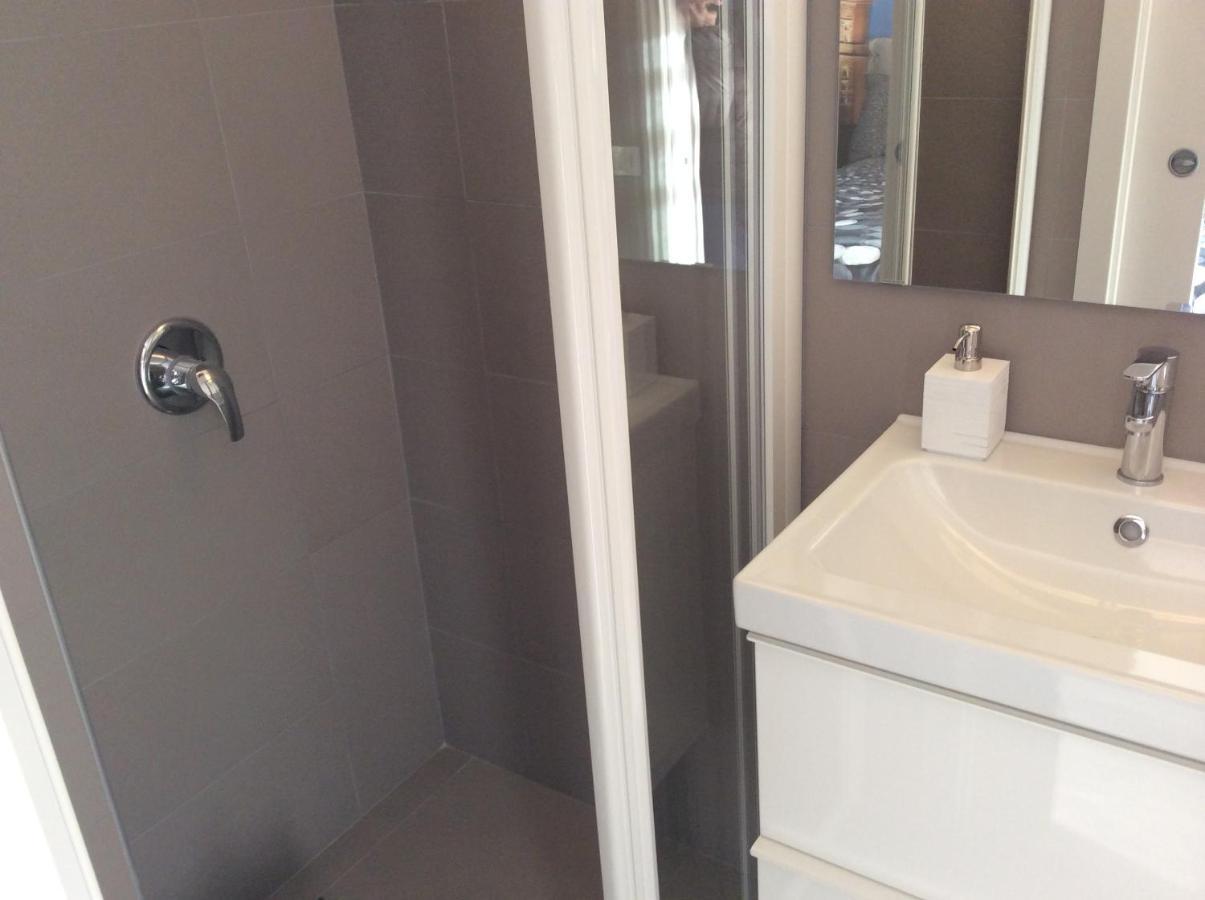 Smile Accomodation Sarre Екстериор снимка
