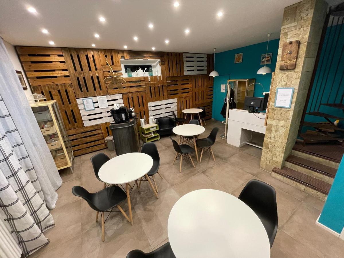 Smile Accomodation Sarre Екстериор снимка